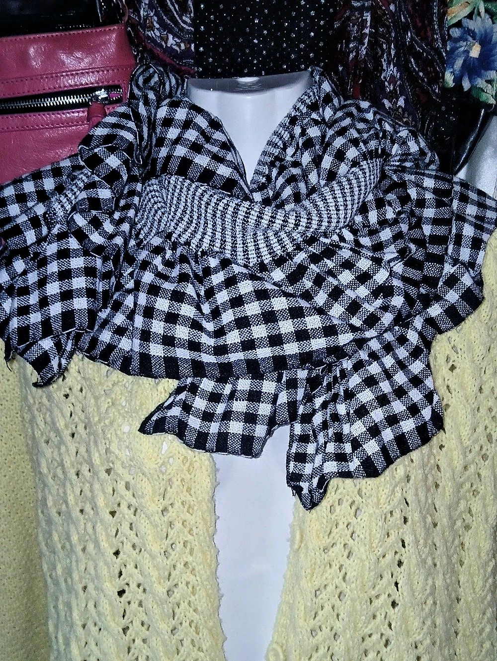 Black & White Checkered Ruffle Scarf Like New
